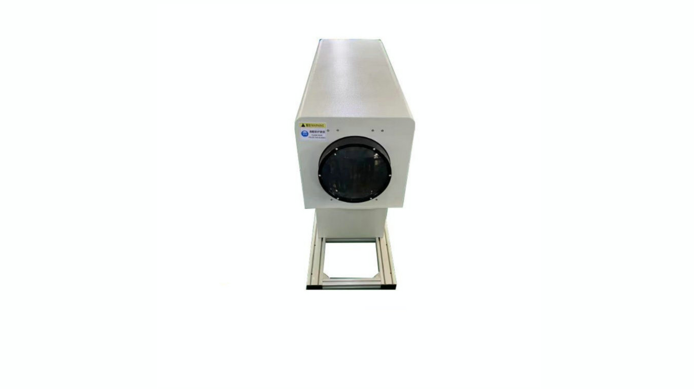 高准直均匀太阳光模拟器